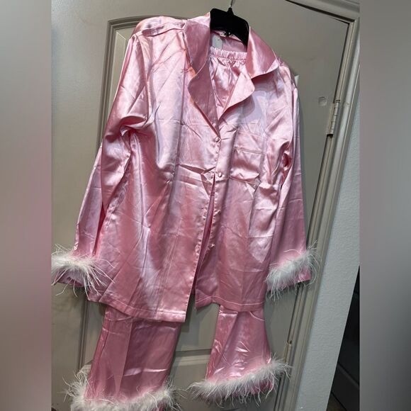 Silk Satin Pajama Set in Pink/White Size Large - Picture 10 of 10